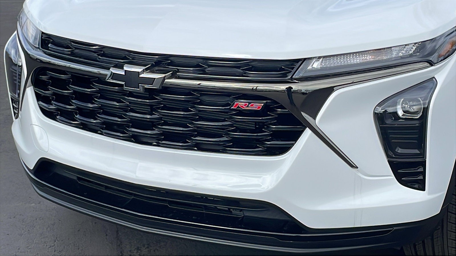 New 2026 Chevrolet Trax RS w/ Sunroof Package FWD image 10
