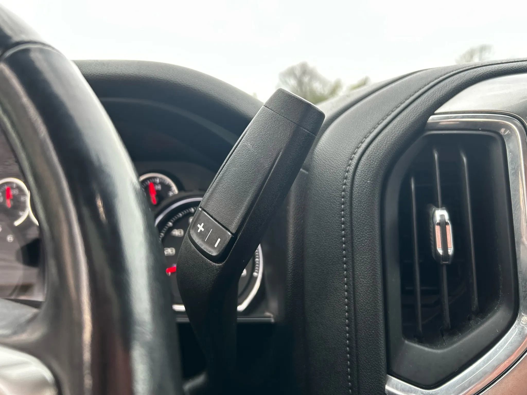 Used 2019 Chevrolet Silverado 1500 LT w/ All-Star Edition image 21