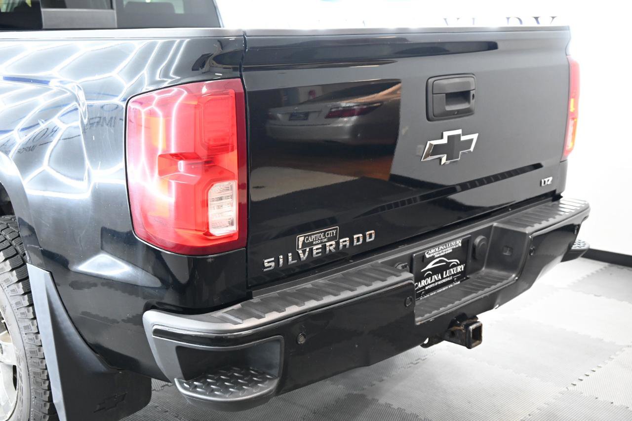 Used 2017 Chevrolet Silverado 1500 LTZ Z71 w/ LTZ Plus Package AWD/4WD image 12