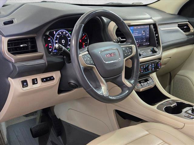 Used 2022 GMC Acadia Denali w/ Denali Ultimate Package FWD image 9