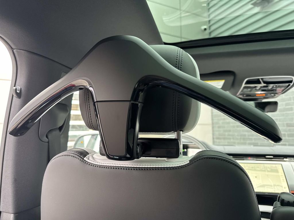 New 2026 Land Rover Range Rover Sport Dynamic SE image 16