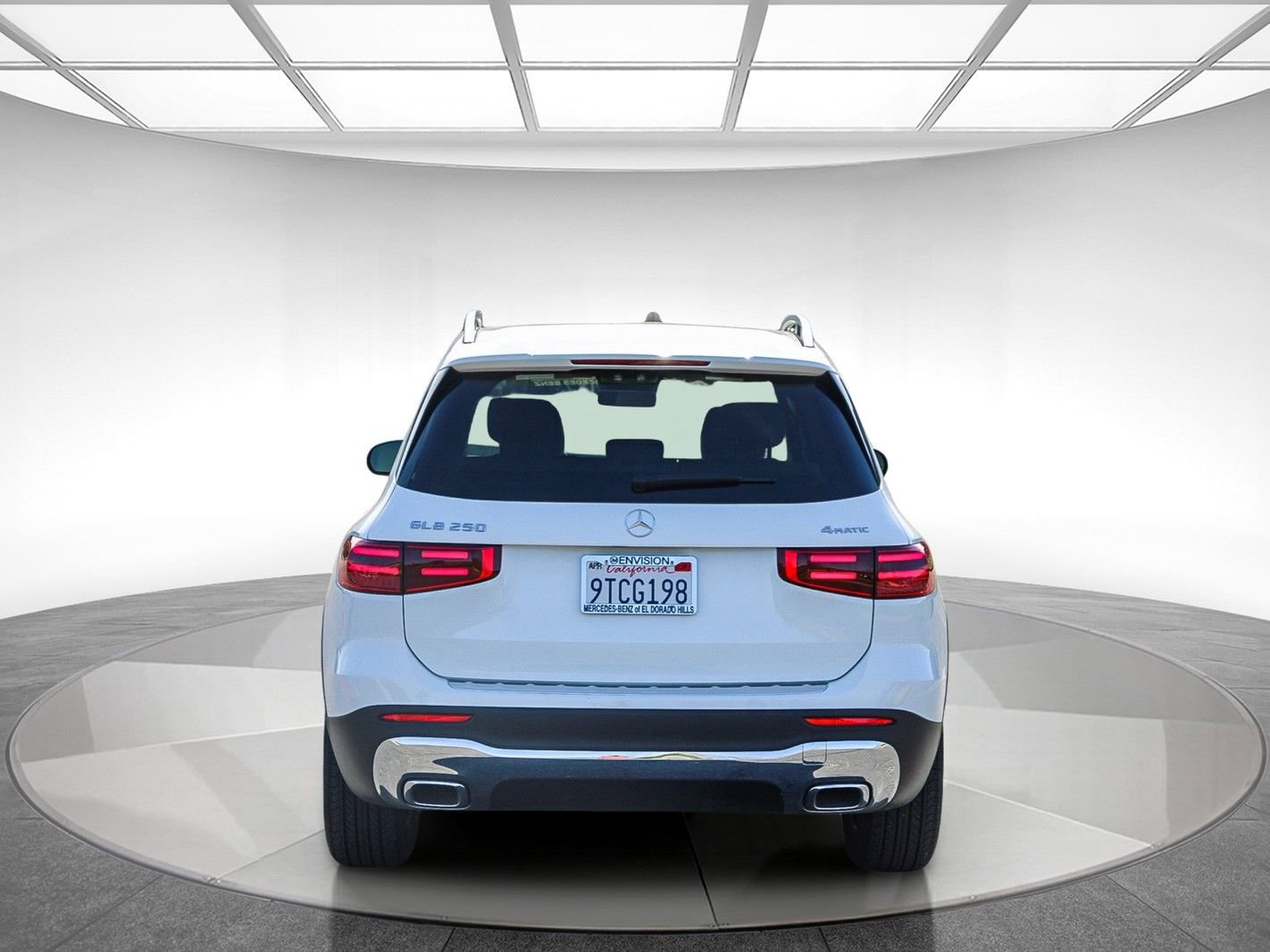 Used 2025 Mercedes-Benz GLB 250 4MATIC image 3