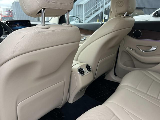 Used 2021 Mercedes-Benz GLC 300 4MATIC image 21