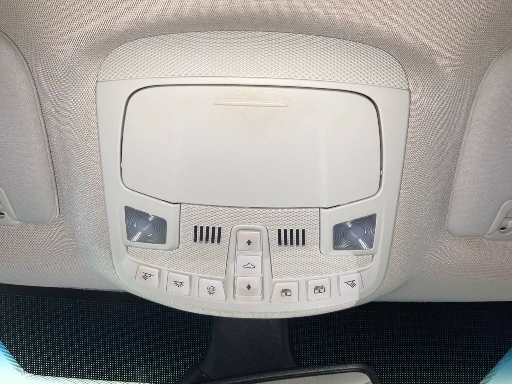 Used 2019 Ford Edge Titanium w/ Equipment Group 301A FWD image 21