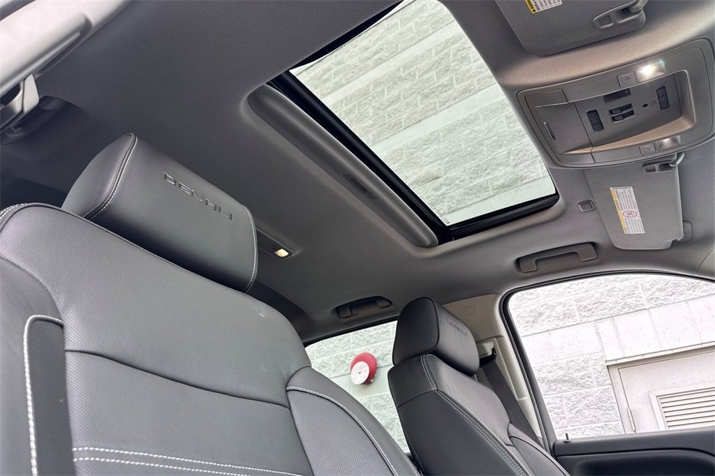 Used 2015 GMC Sierra 3500 Denali w/ Duramax Plus Package image 15