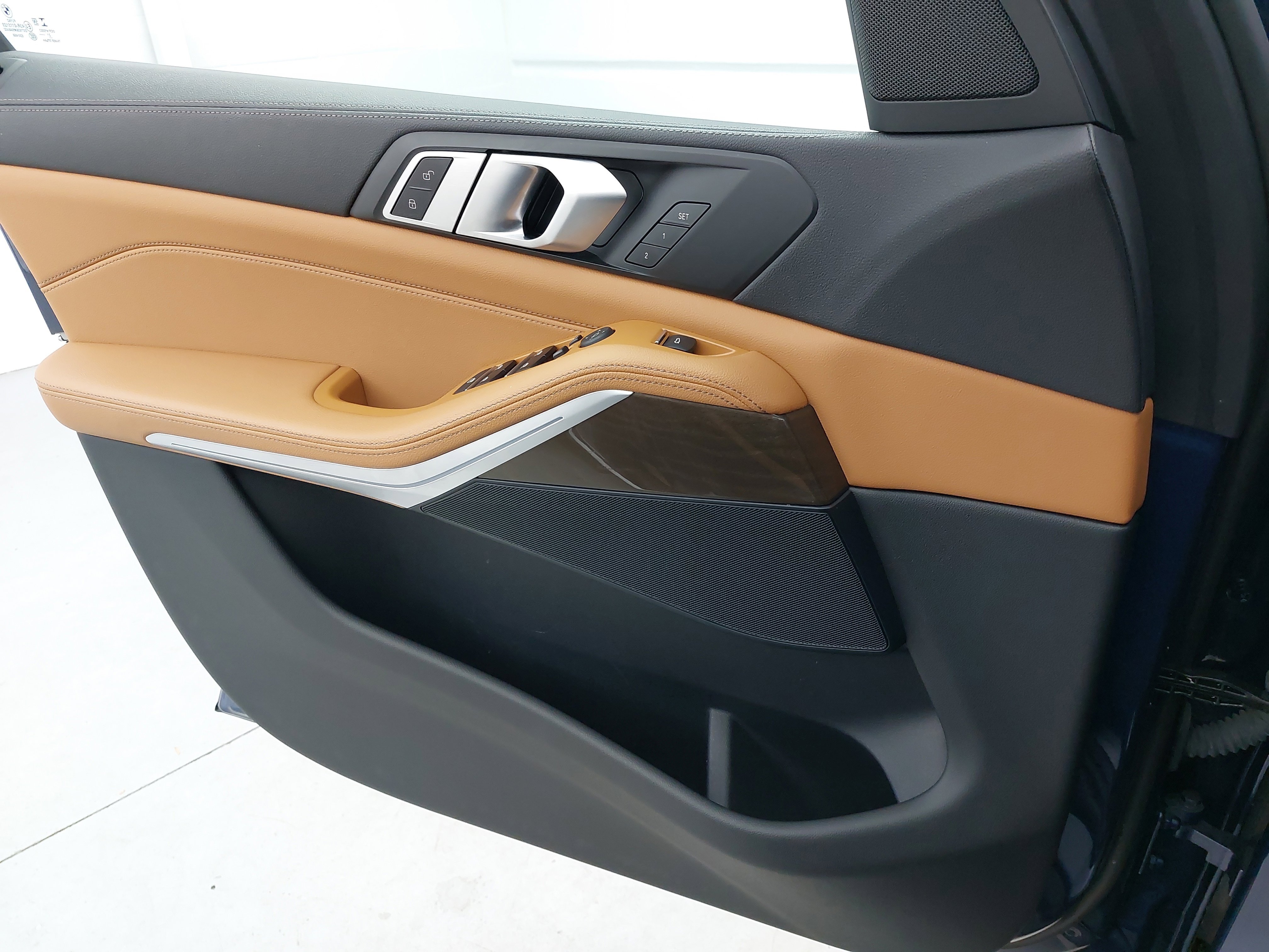 Used 2022 BMW X5 xDrive40i w/ Premium Package image 29