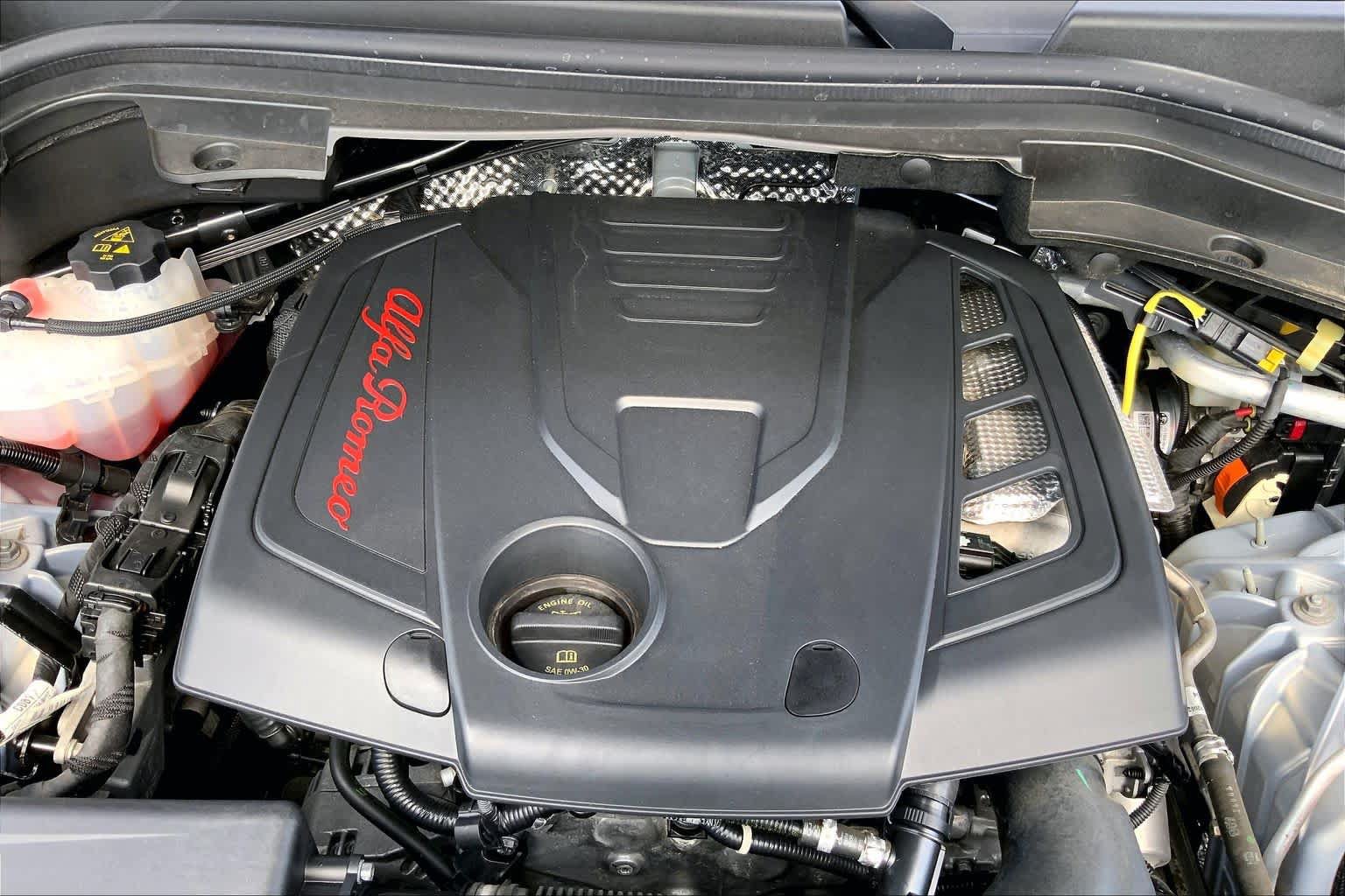 Used 2023 Alfa Romeo Stelvio Ti AWD/4WD image 31