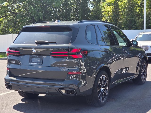 Used 2025 BMW X5 xDrive40i w/ M Sport Package AWD/4WD image 5