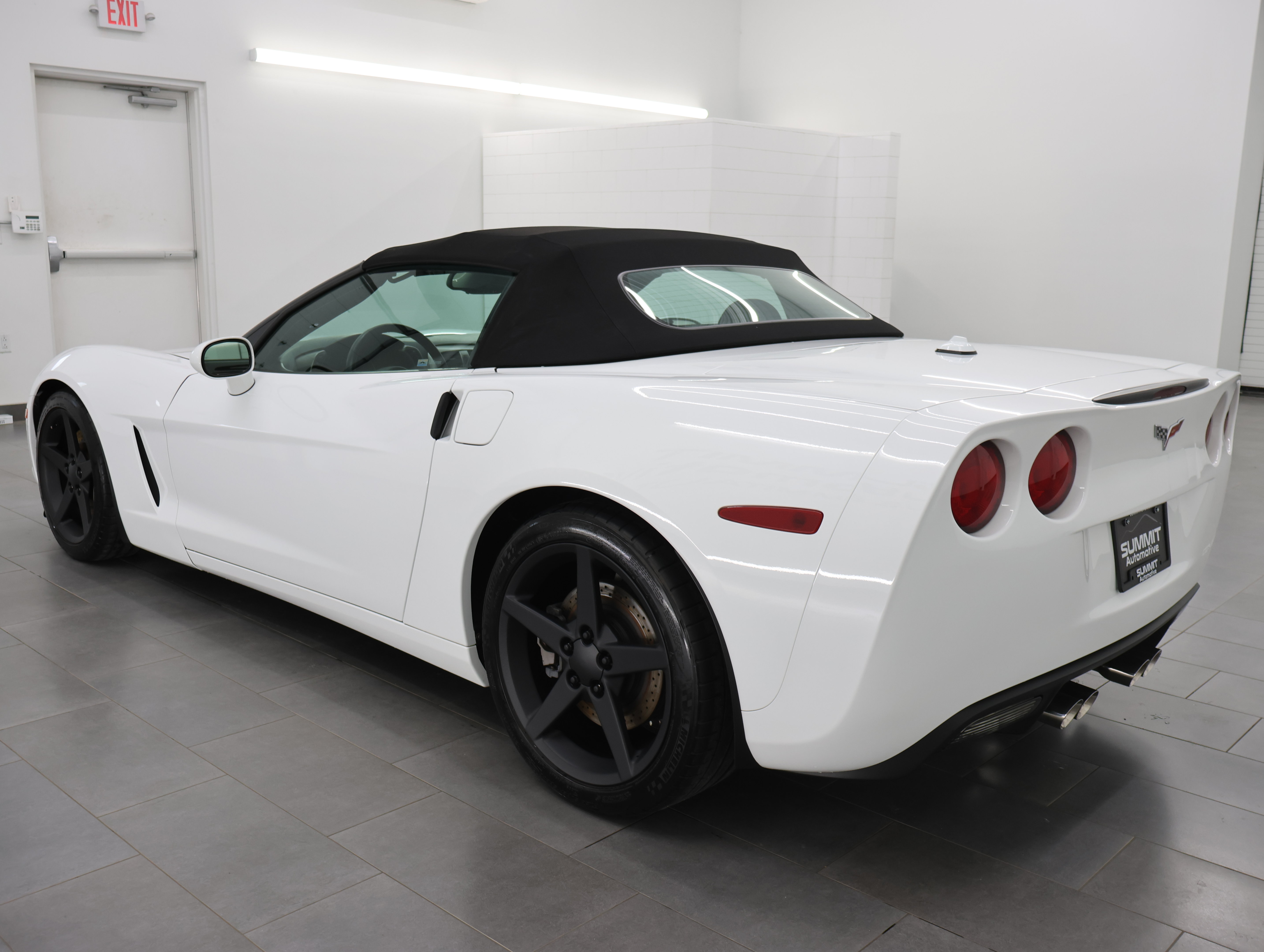 Used 2005 Chevrolet Corvette Convertible w/ Preferred Equipment Group RWD image 46