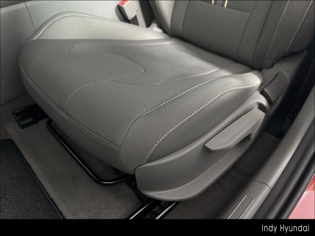 Certified 2025 Hyundai Elantra Sport FWD image 38