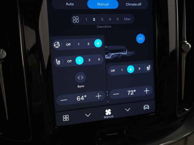 Used 2024 Volvo XC60 B5 Core w/ Protection Package Premier AWD/4WD image 29