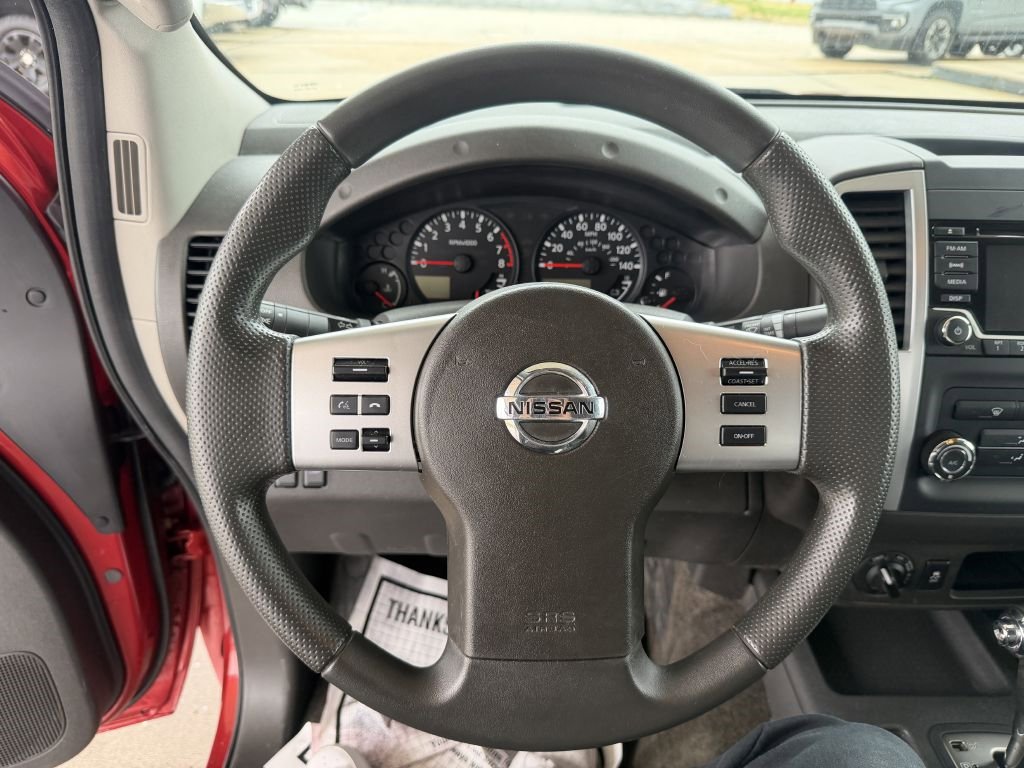 Used 2015 Nissan Frontier SV image 14