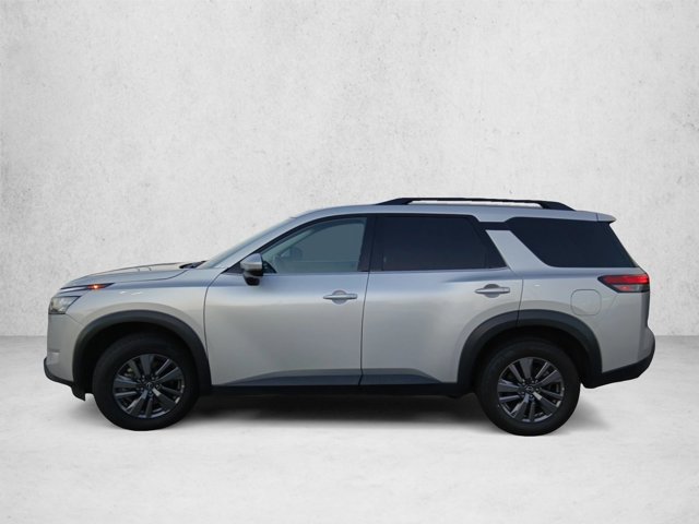 Used 2025 Nissan Pathfinder SV FWD image 5