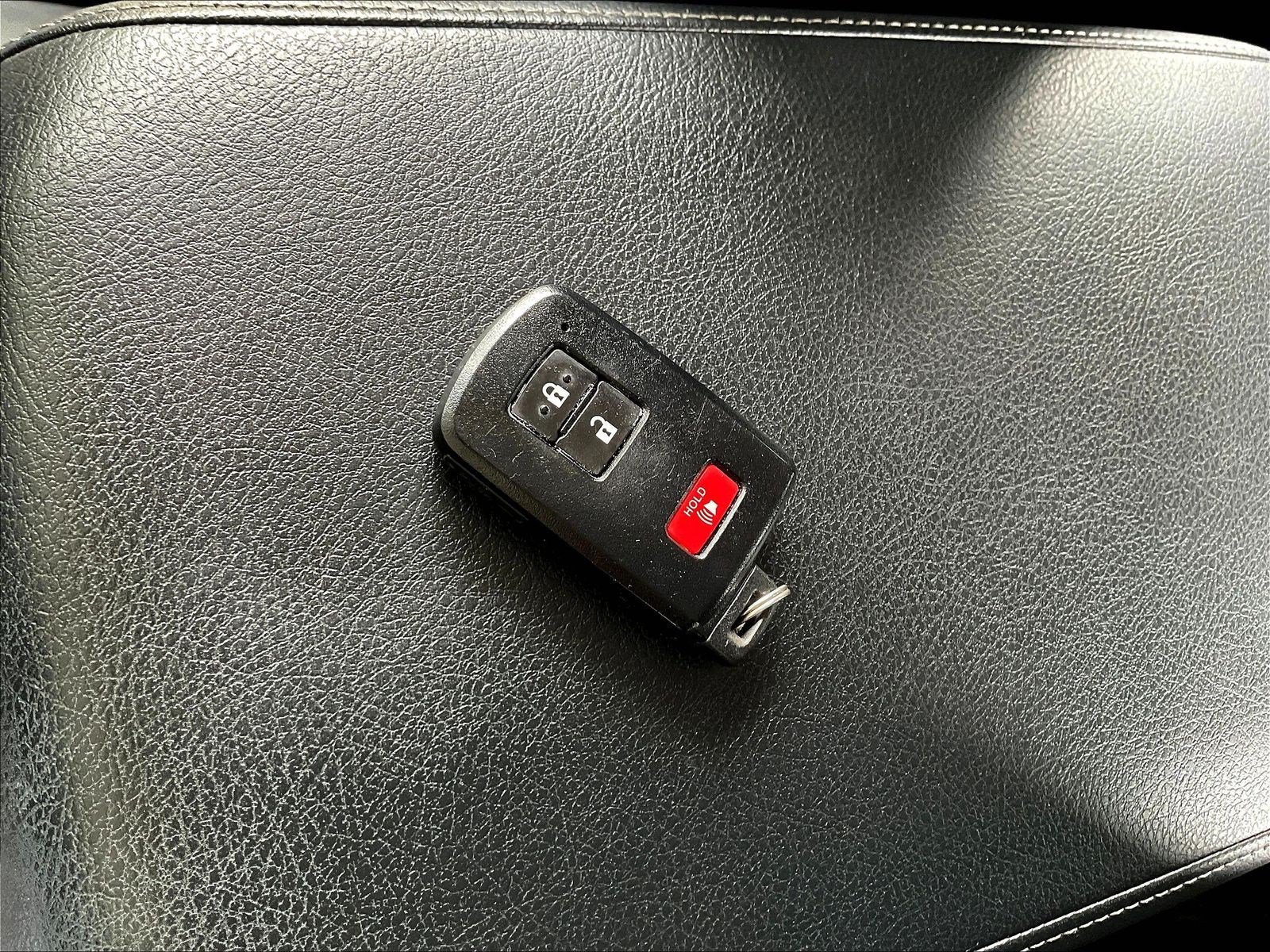 Used 2020 Toyota 4Runner Limited AWD/4WD image 33