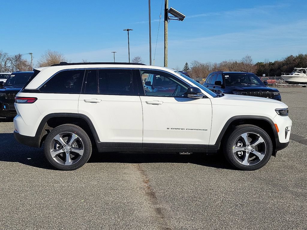 New 2024 Jeep Grand Cherokee Limited 4xe AWD/4WD image 9