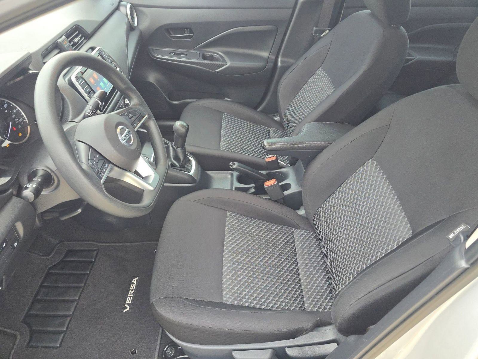 Used 2021 Nissan Versa S image 4