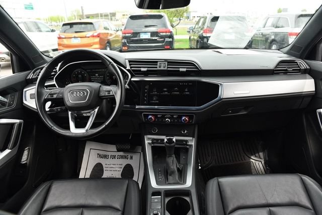 Used 2023 Audi Q3 2.0T Premium Plus w/ Premium Plus Package AWD/4WD image 7