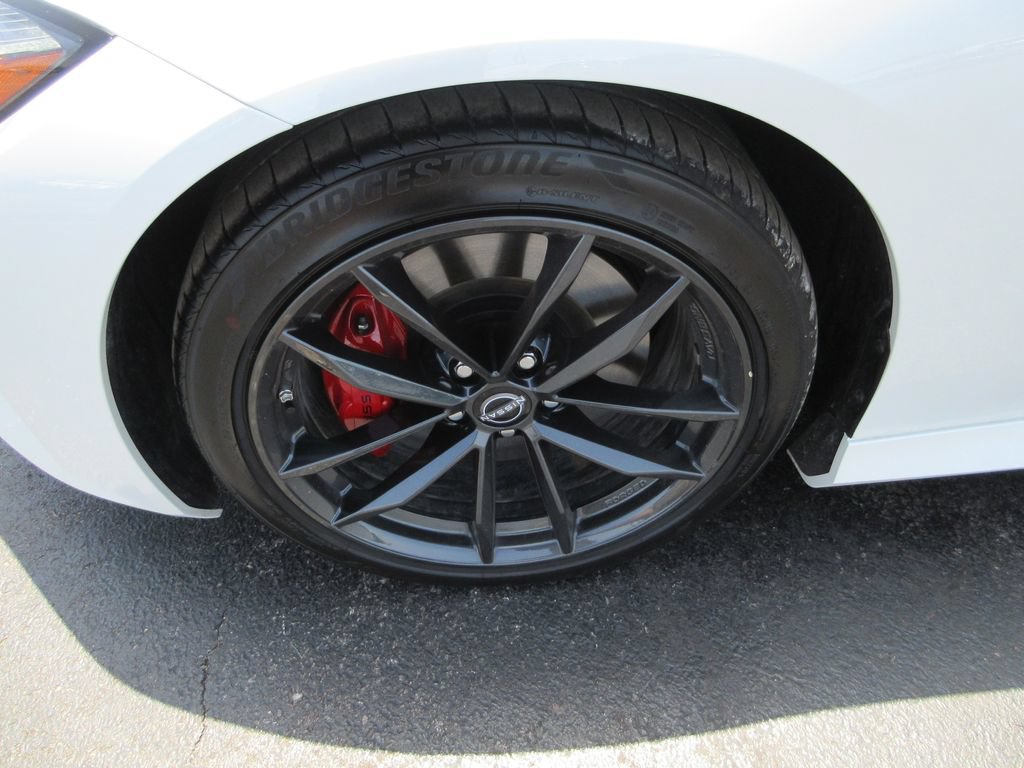 Used 2024 Nissan Z Performance w/ Floor Mat Package RWD image 14