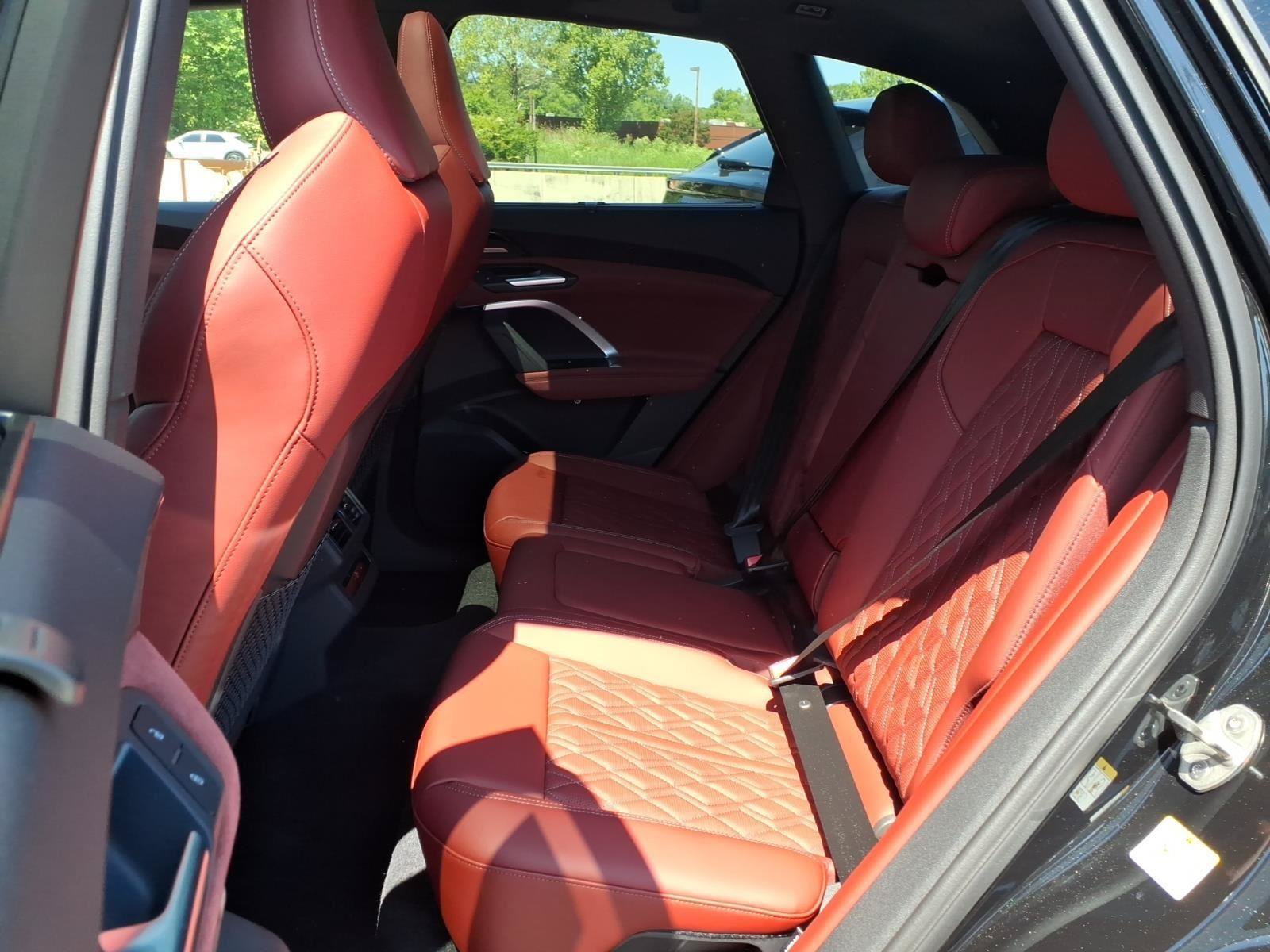 New 2025 Audi SQ5 Premium Plus AWD/4WD image 17