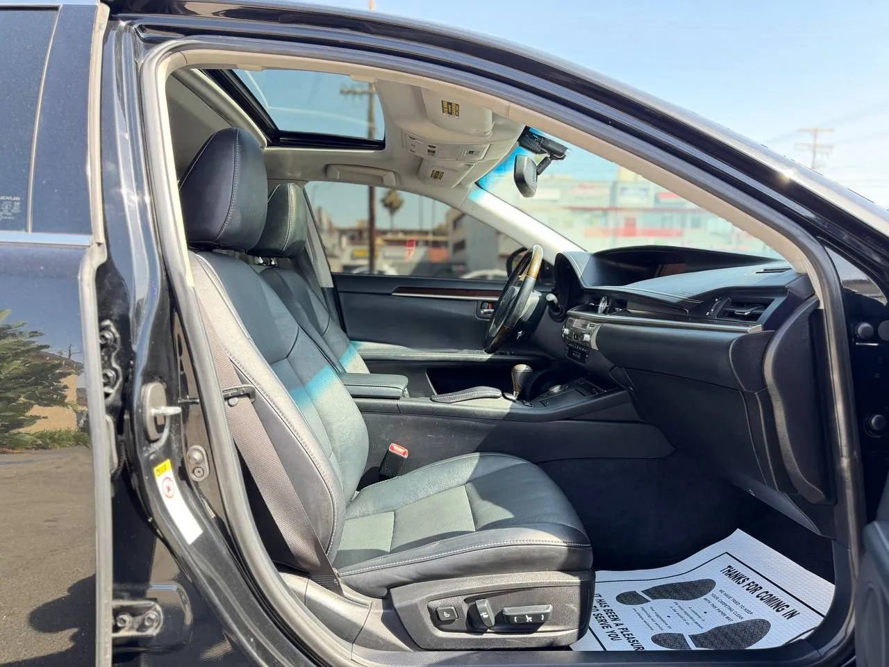 Used 2014 Lexus ES 350 w/ Premium Package FWD image 34