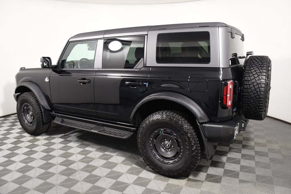 Used 2024 Ford Bronco Outer Banks AWD/4WD image 3