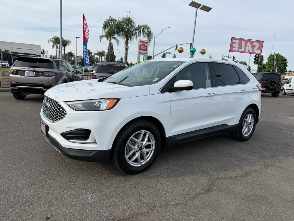 Used 2024 Ford Edge SEL image 3