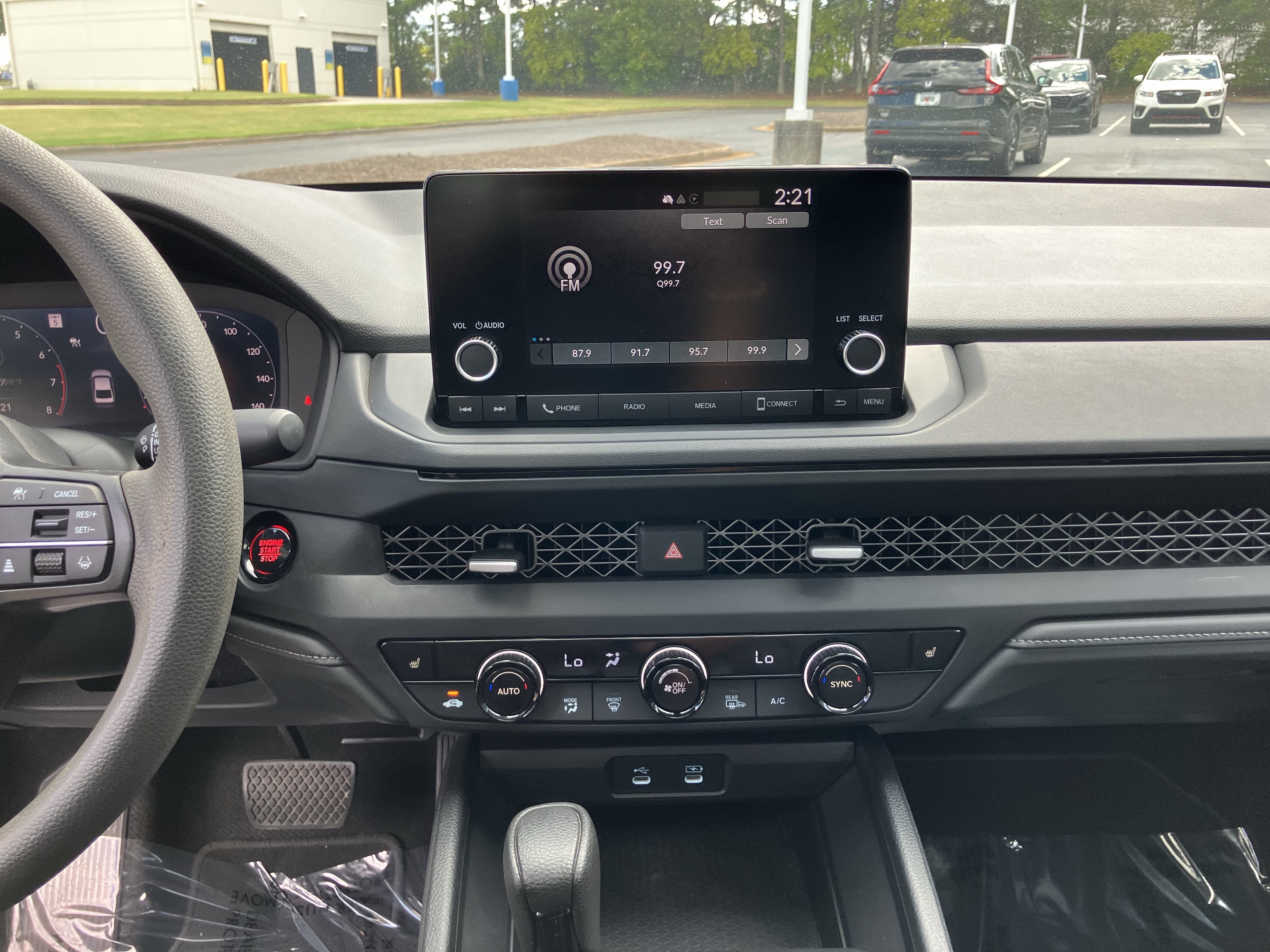 Used 2025 Honda Accord SE image 25
