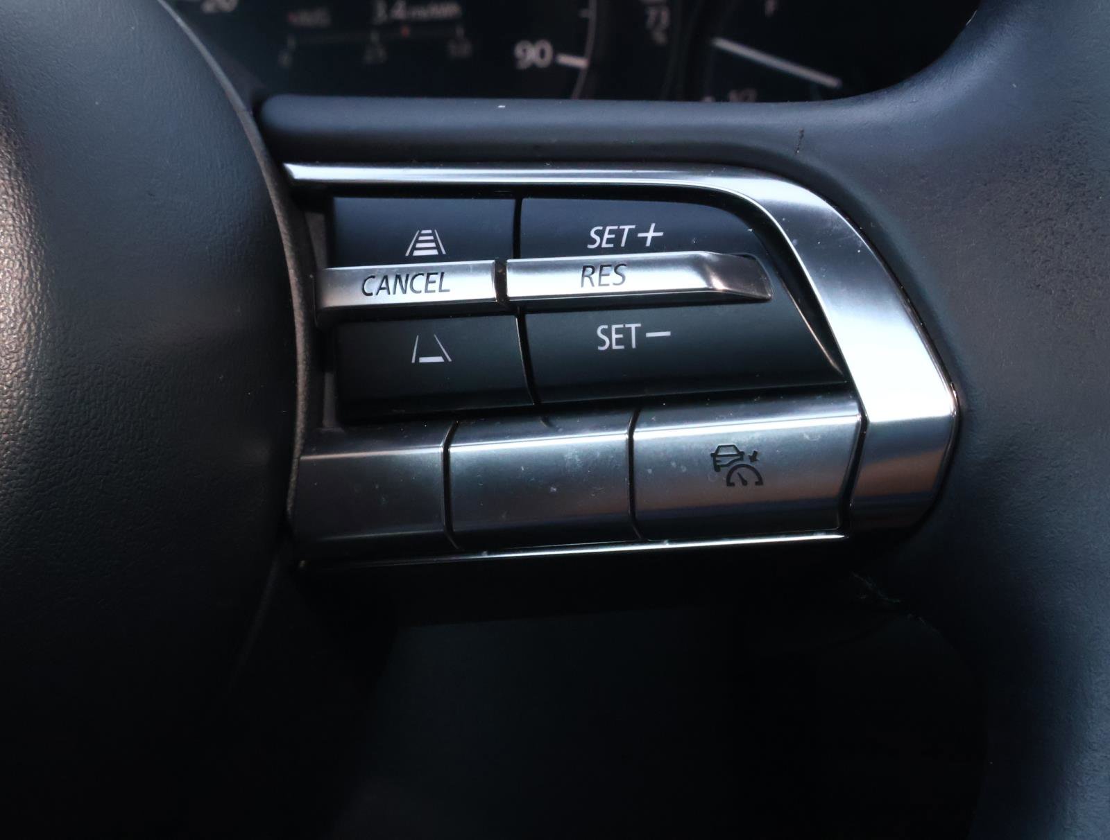 Used 2022 MAZDA MX-30 Electric w/ Premium Plus Pkg image 26