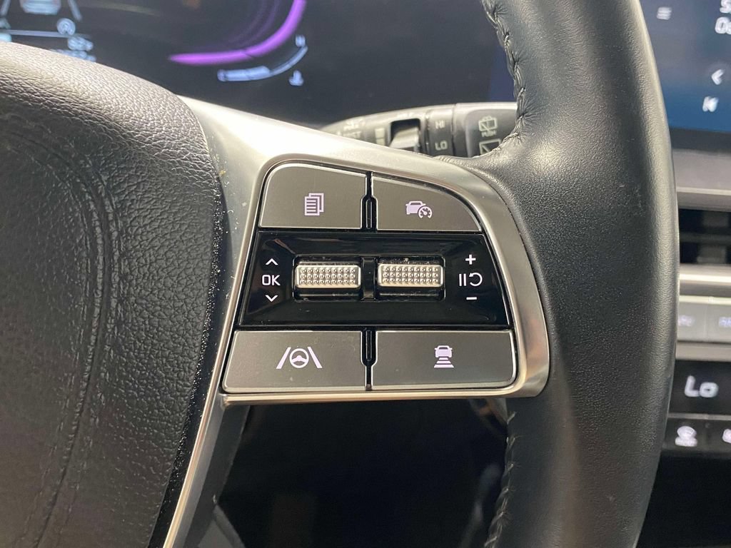 Used 2024 Kia Telluride LX AWD/4WD image 25