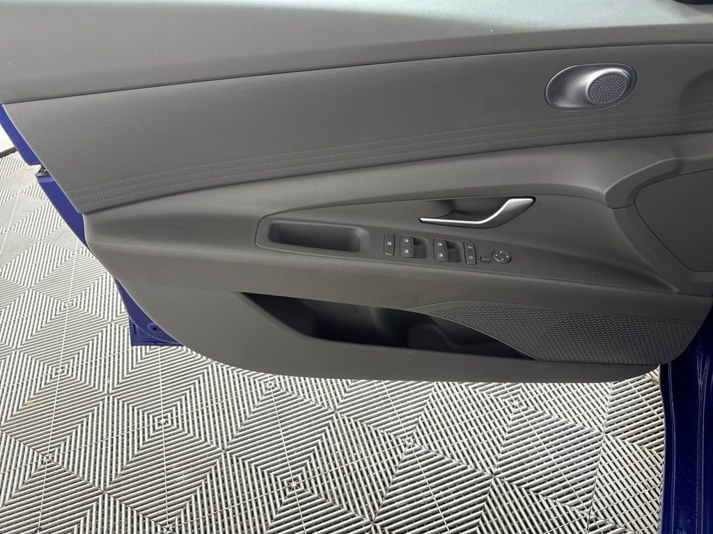 Certified 2024 Hyundai Elantra SEL image 12