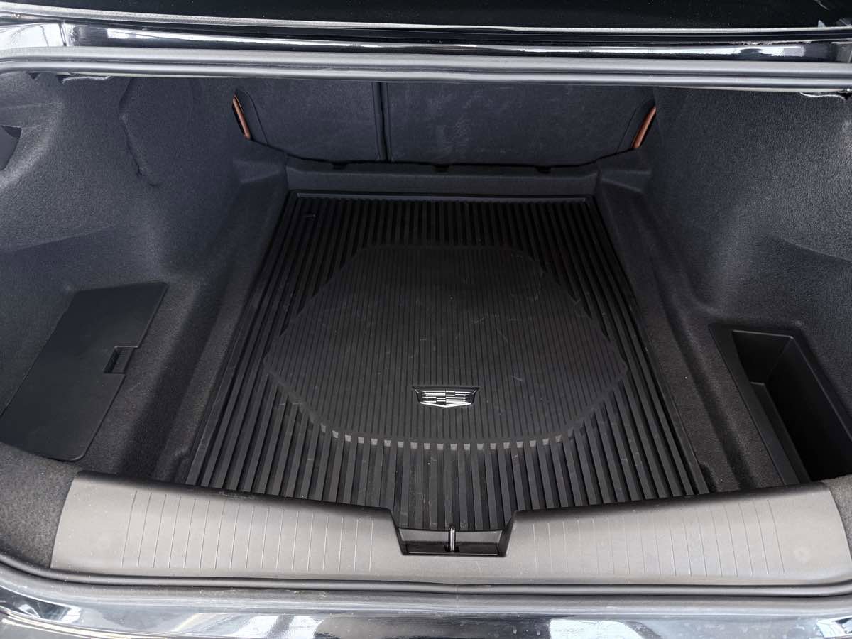 Used 2025 Cadillac CT4 Premium Luxury image 24
