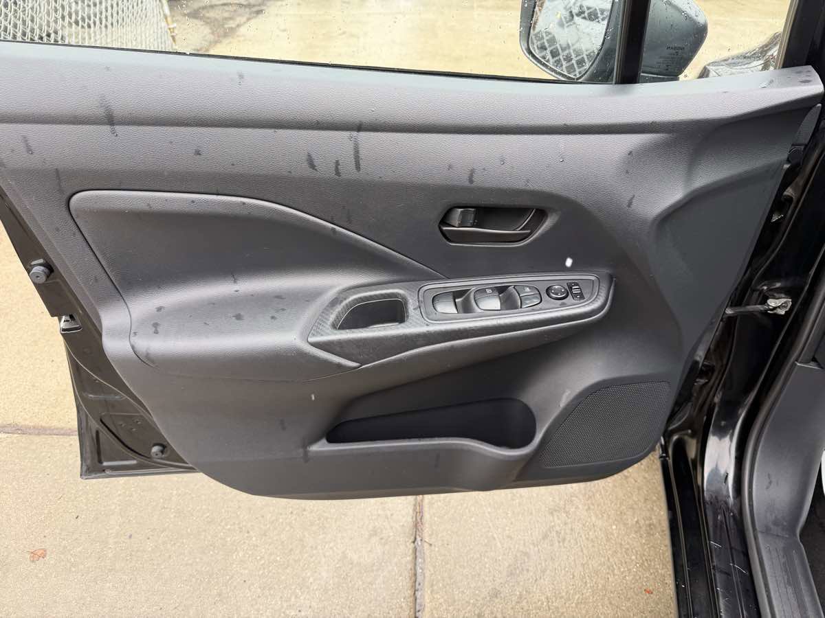 Used 2020 Nissan Versa S image 9