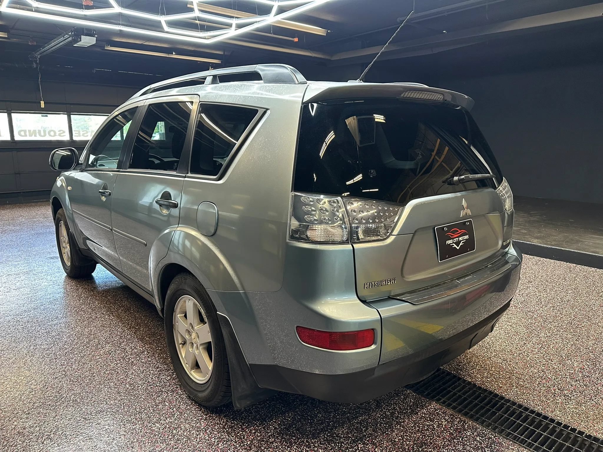 Used 2007 Mitsubishi Outlander LS AWD/4WD image 5