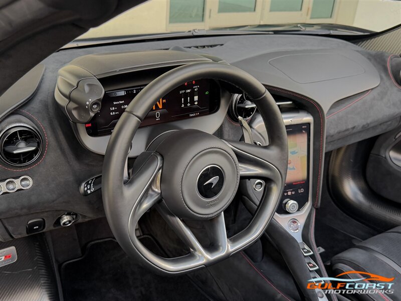 Used 2024 McLaren 750S Spider RWD image 28