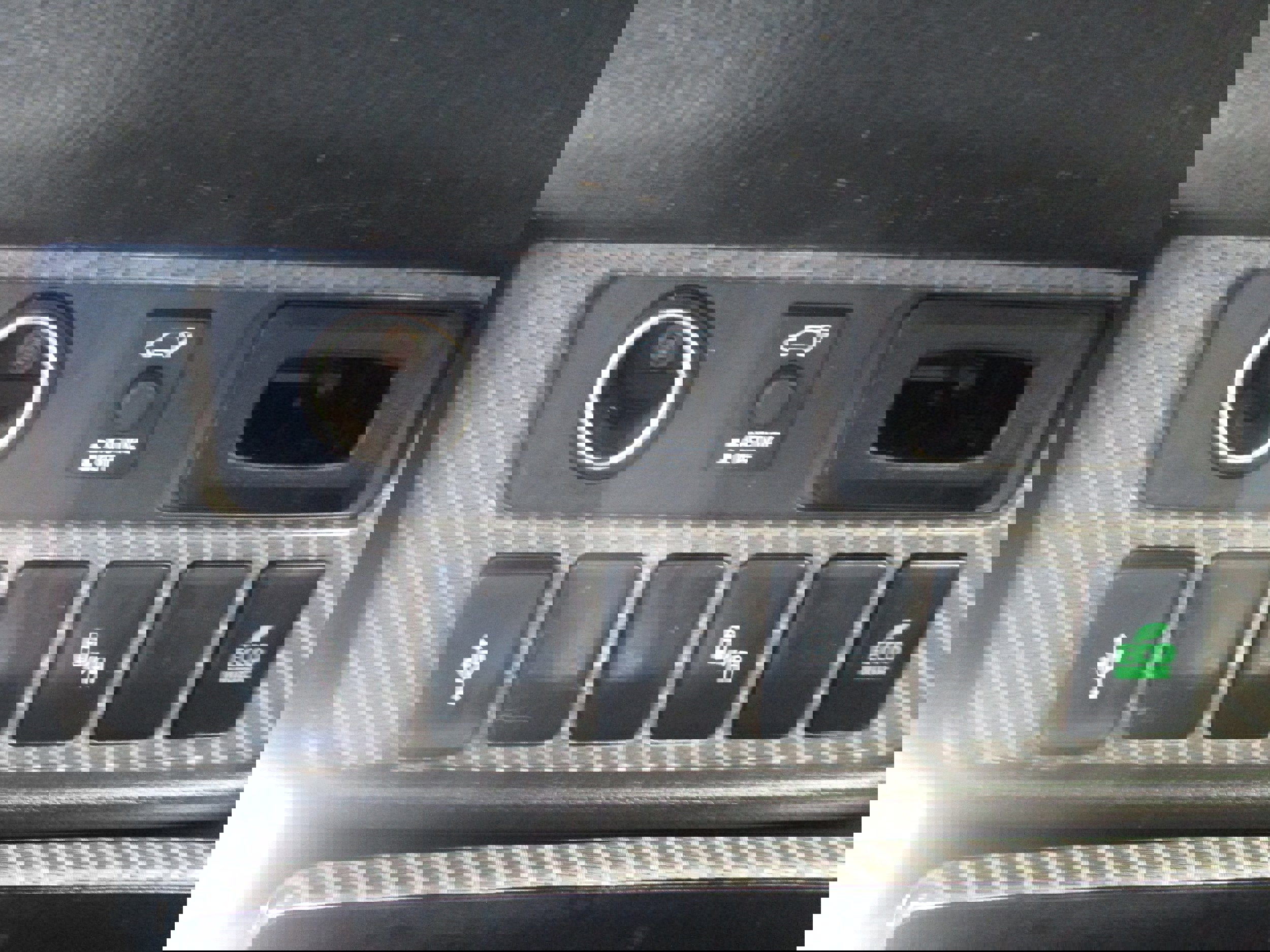 Used 2020 Mitsubishi Outlander SEL image 18