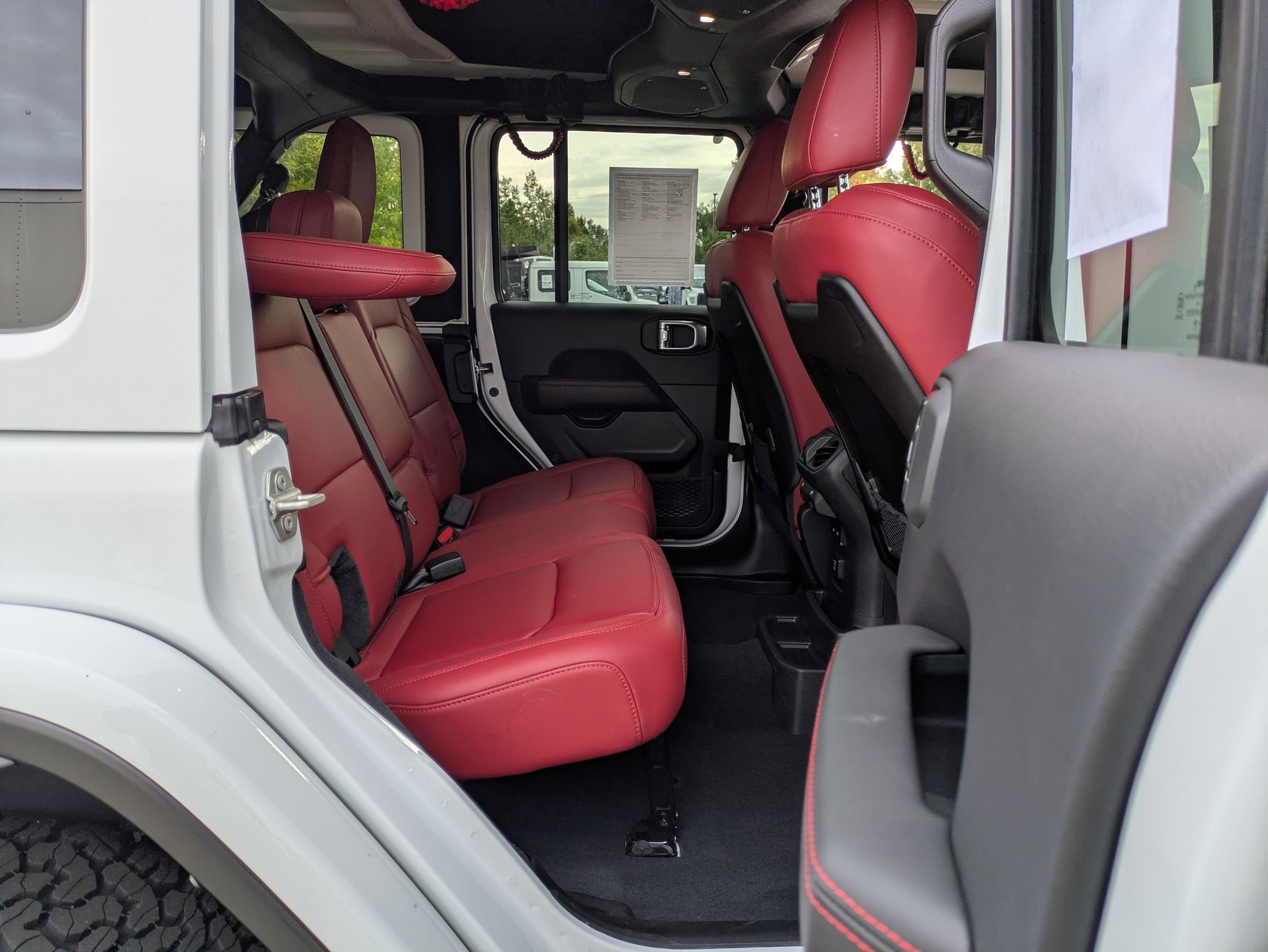 Used 2024 Jeep Wrangler Unlimited Rubicon 392 image 36