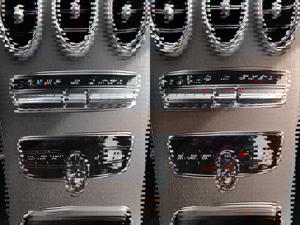 Certified 2021 Mercedes-Benz C 300 4MATIC Sedan w/ Premium Package image 28