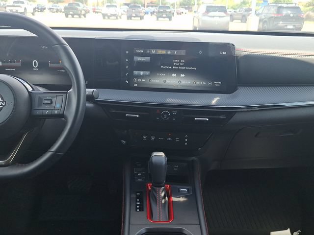 Certified 2025 Nissan Kicks SR FWD image 18
