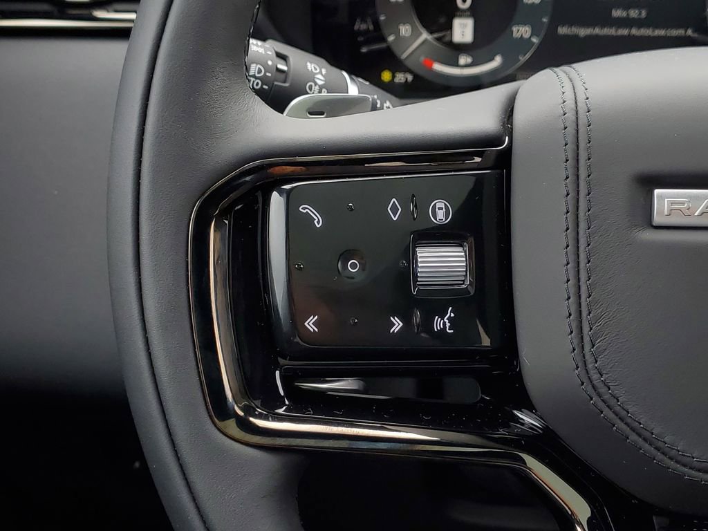 New 2026 Land Rover Range Rover Velar Dynamic SE image 20