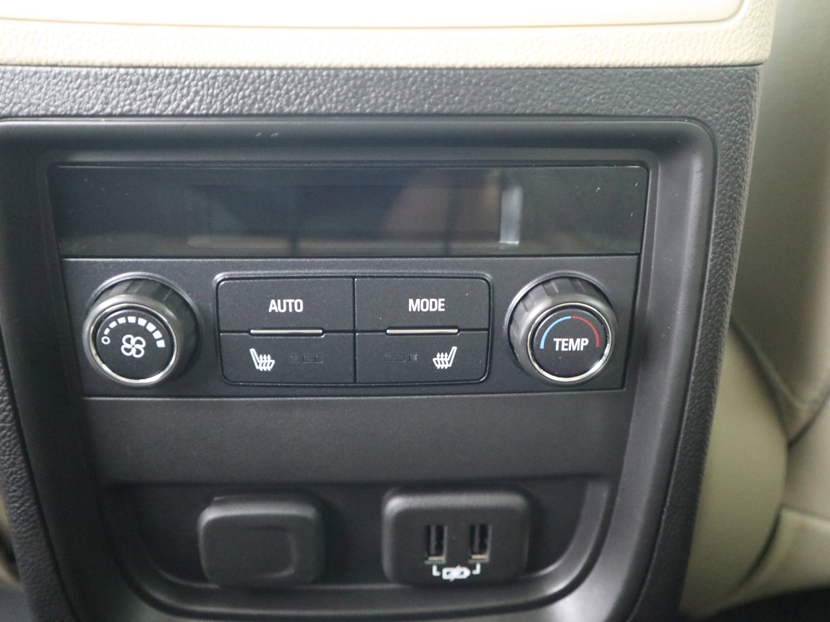 Used 2020 Buick Envision Essence image 17