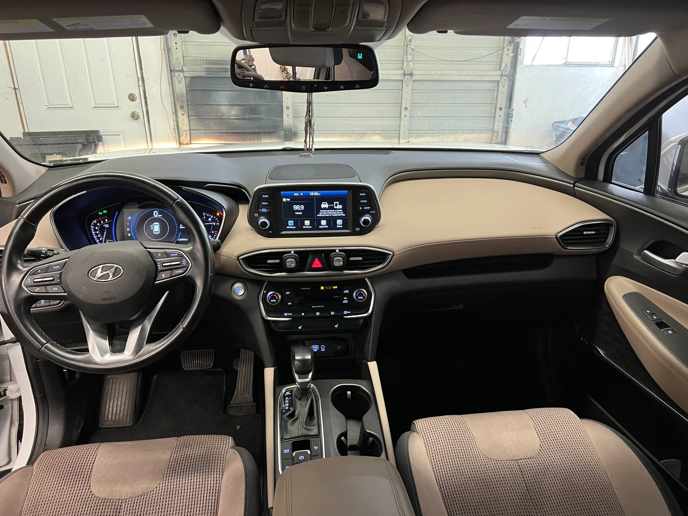 Used 2019 Hyundai Santa Fe SEL AWD/4WD image 16
