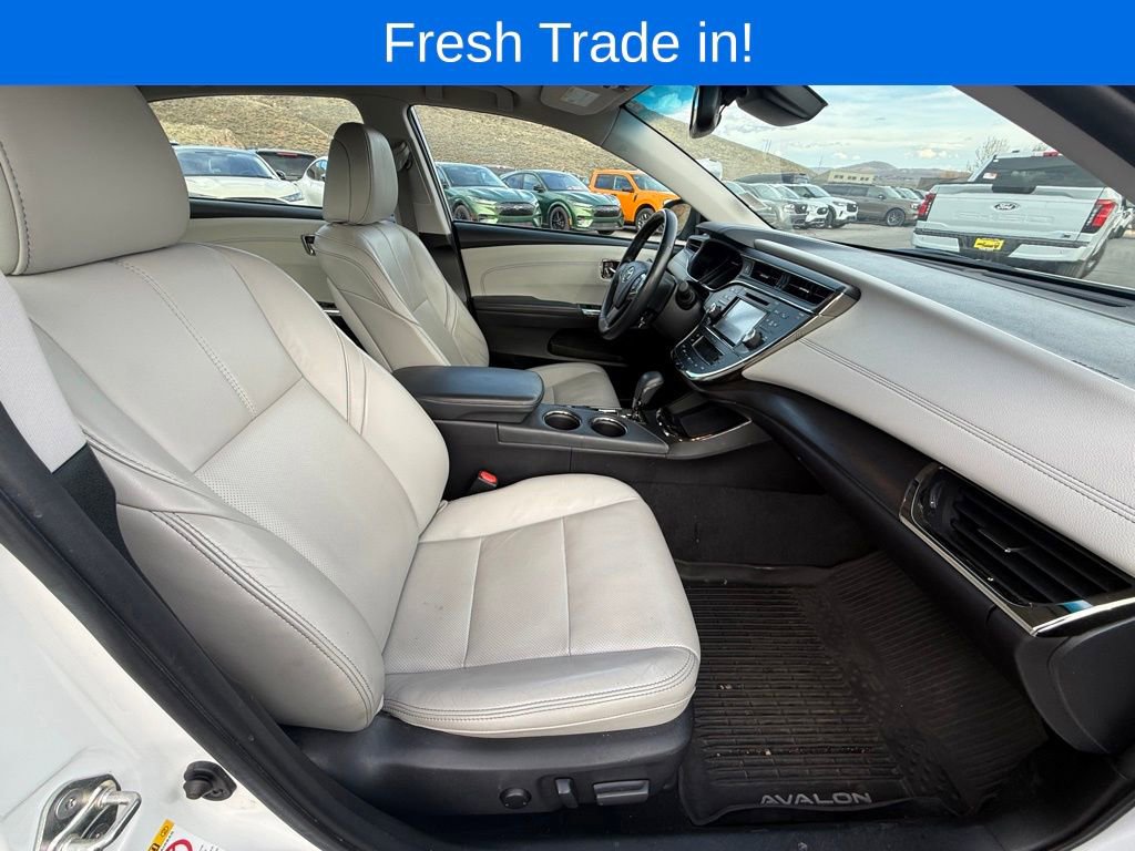 Used 2017 Toyota Avalon Limited w/ Four Season Package image 10