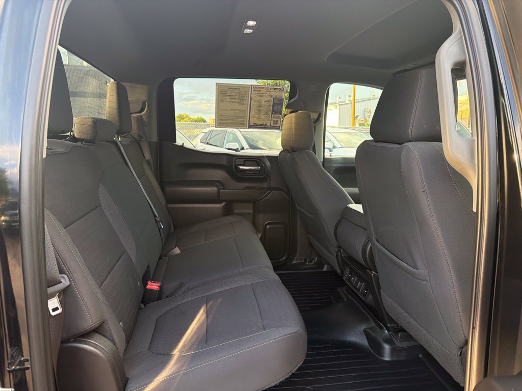 Used 2022 Chevrolet Silverado 1500 LT AWD/4WD image 14