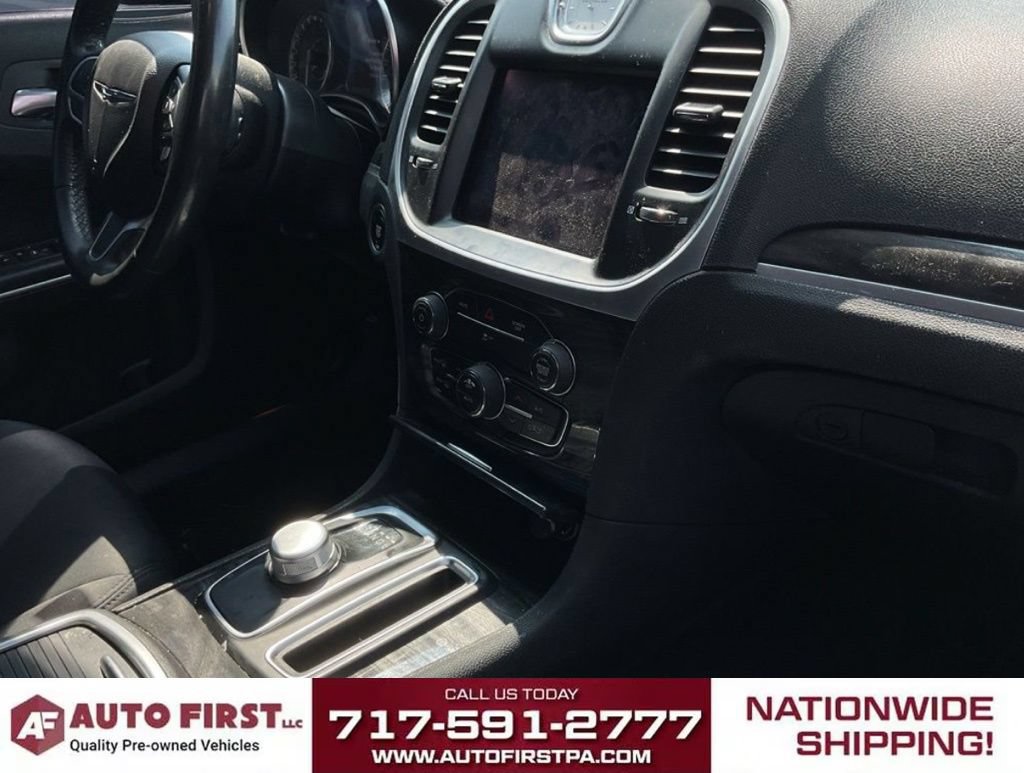 Used 2019 Chrysler 300 Touring w/ Sport Appearance Package RWD image 20