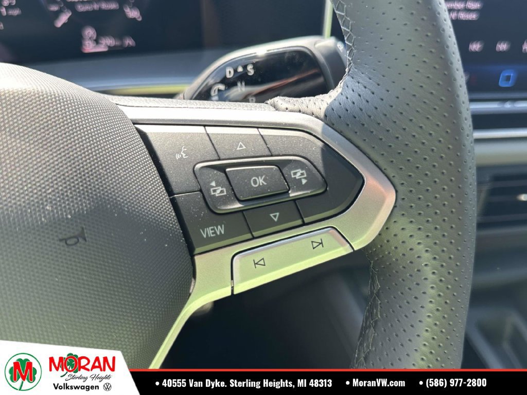 Used 2026 Volkswagen Tiguan SE R-Line FWD image 19