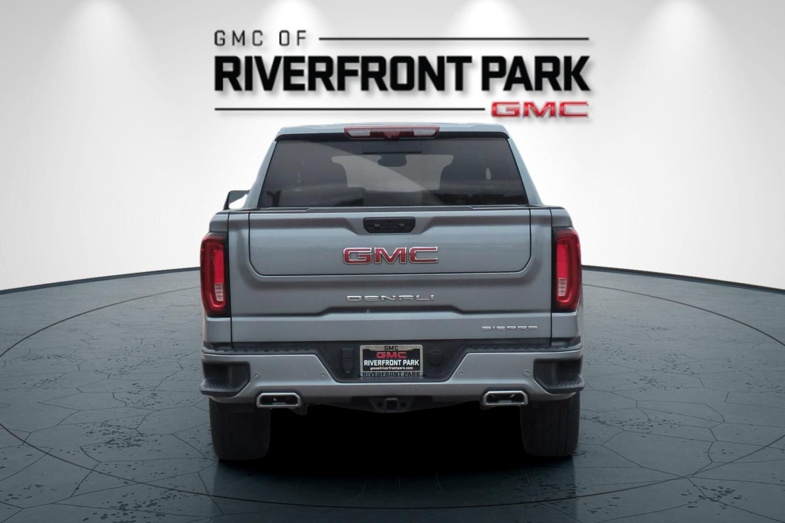 Used 2024 GMC Sierra 1500 Denali w/ Denali Reserve Package AWD/4WD image 5