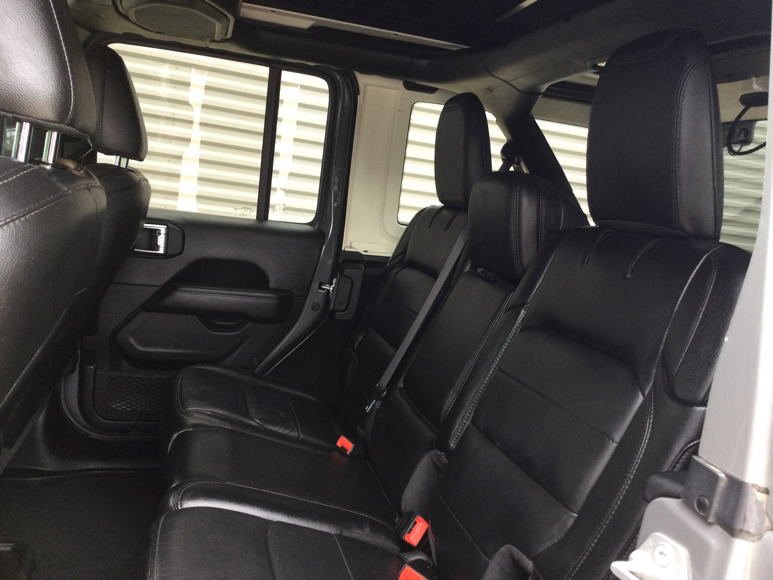 Used 2020 Jeep Wrangler Unlimited Sahara image 8