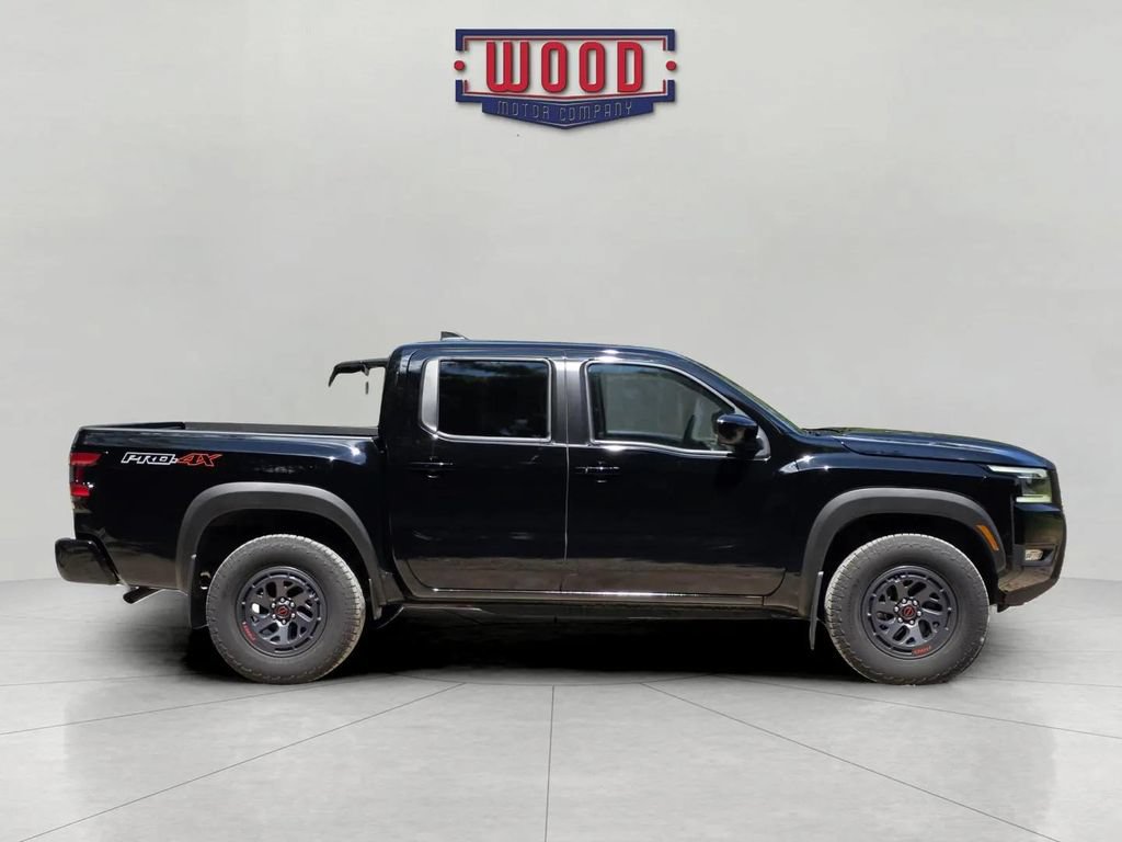 Used 2025 Nissan Frontier PRO-4X AWD/4WD image 2