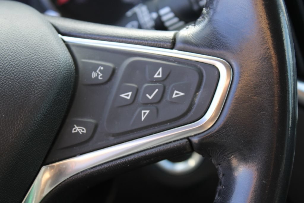 Used 2019 Chevrolet Equinox LT FWD image 24