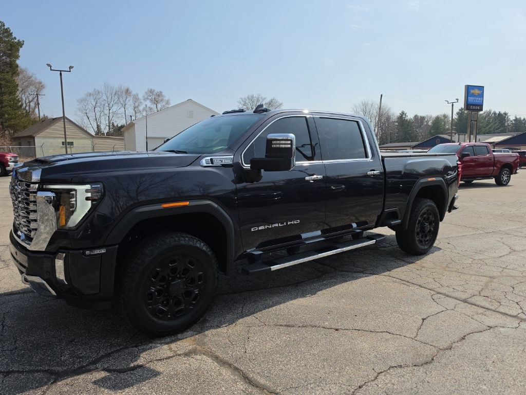 Certified 2025 GMC Sierra 2500 Denali w/ Denali Reserve Package image 3